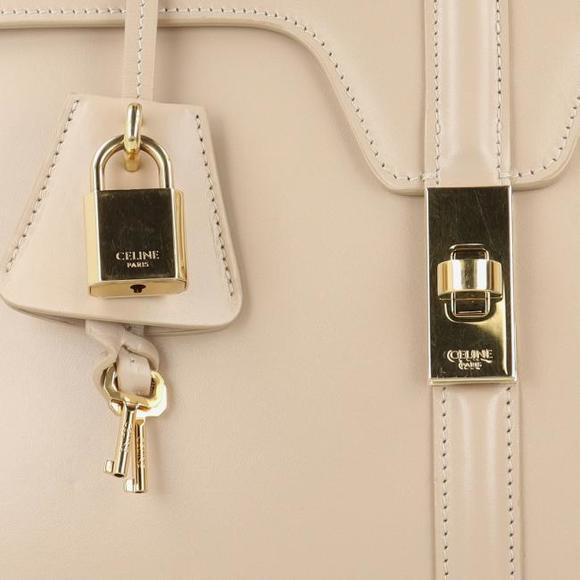 Celine Classic Saise Shoulder Bag CANTA Bej Light Beige Satin Calfskin - Picture 9 of 16